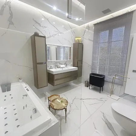 220m2 - Pool Villa, 4 Bedrooms, Hot Tub Villa Cannes
