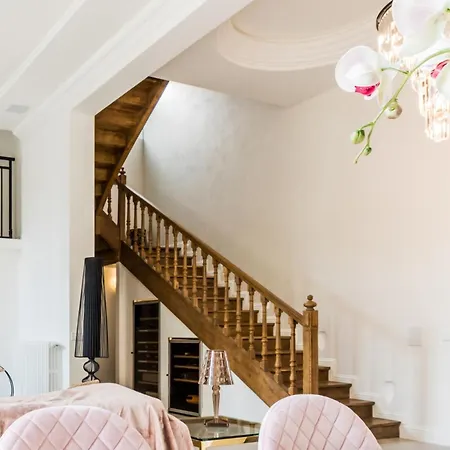220m2 - Pool Villa, 4 Bedrooms, Hot Tub Канны