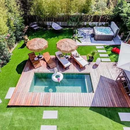 220m2 - Pool Villa, 4 Bedrooms, Hot Tub Вилла *