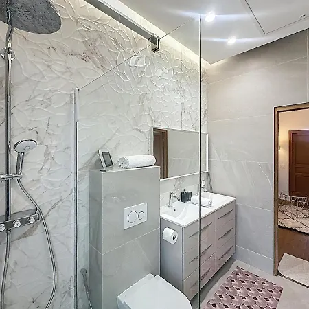 220m2 - Pool Villa, 4 Bedrooms, Hot Tub Канны